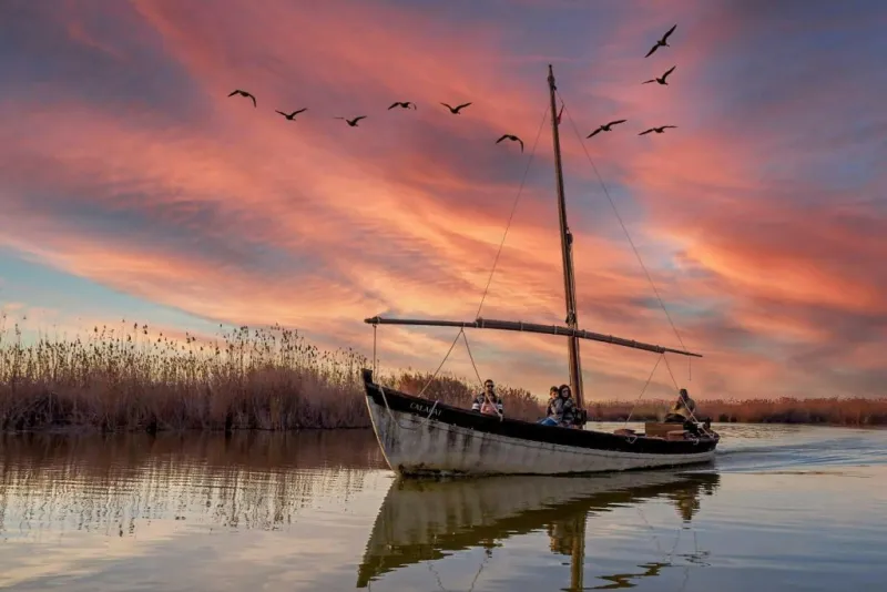 Casco Antiguo de Cullera y Parque Natural de la Albufera desde Valencia