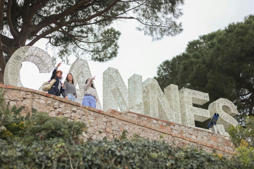 Cannes, Antibes, Saint-Paul-de-Venice half day small group tour