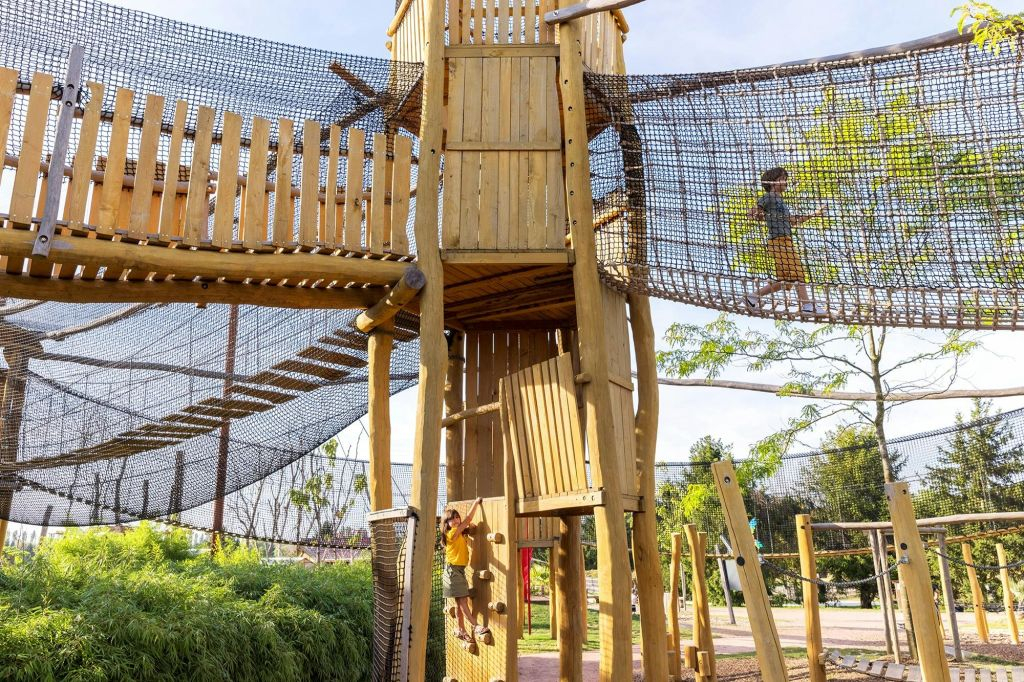 Parrot World: Annual Pass