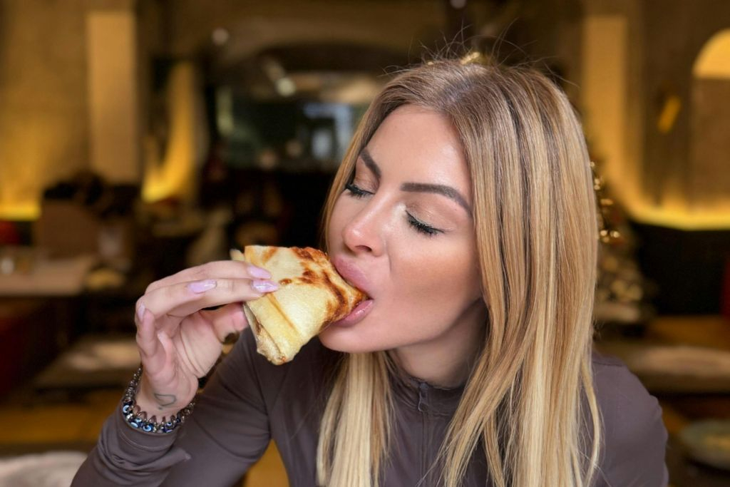 Naples: Guided Pizza Cooking Class