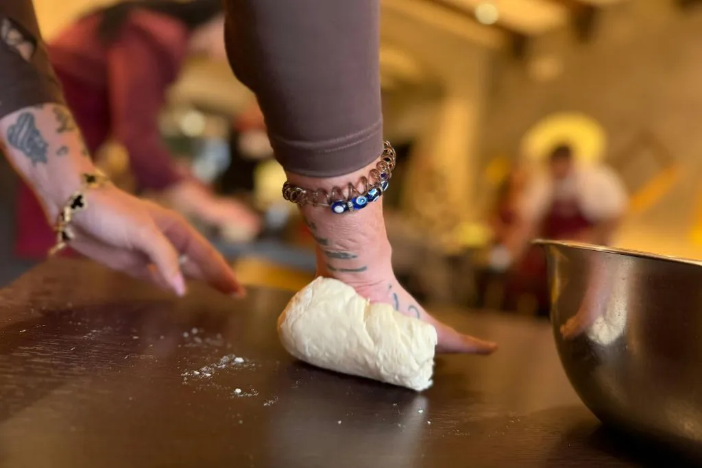 Naples: Guided Pizza Cooking Class