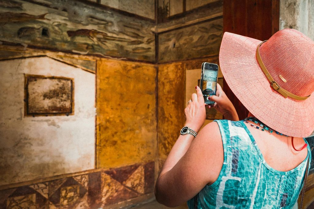 Pompeii & Mt. Vesuvius: Guided Tour + Lunch + Roundtrip Transfer