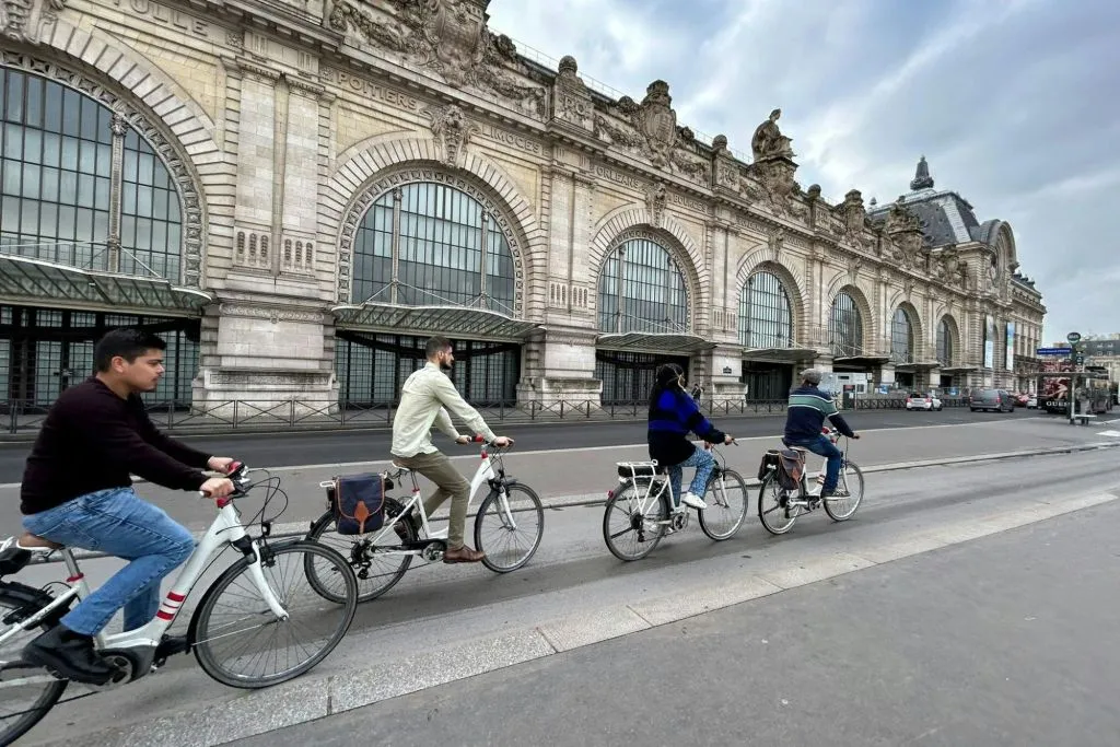 Paris: Private Bike Tour