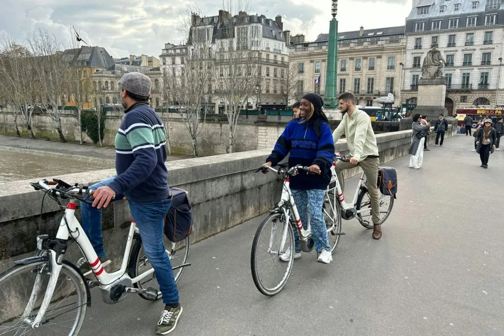 Paris: Private Bike Tour
