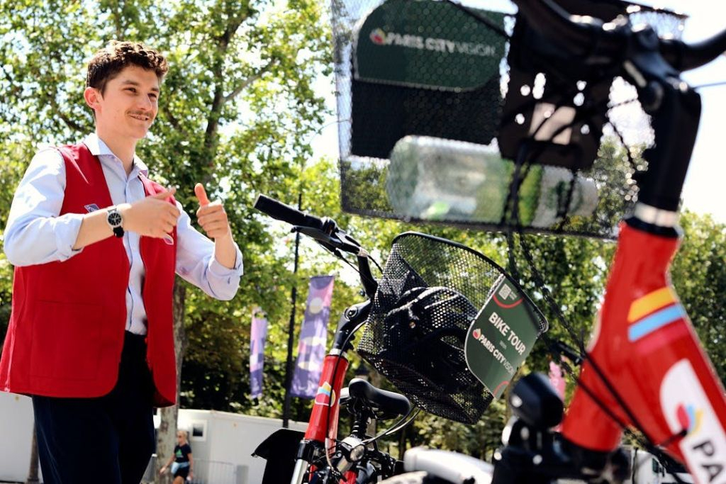Paris: Private Bike Tour