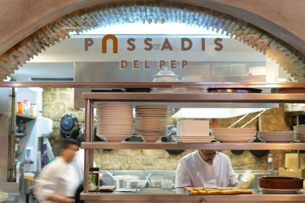 Barcelona: Jon Cake's Handpicked Food Tour in El Born