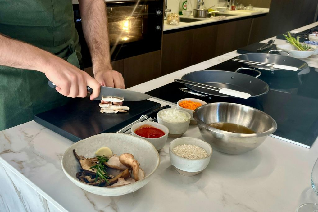 Local Chef Conducts Masterclass Beyond Paella in Barcelona