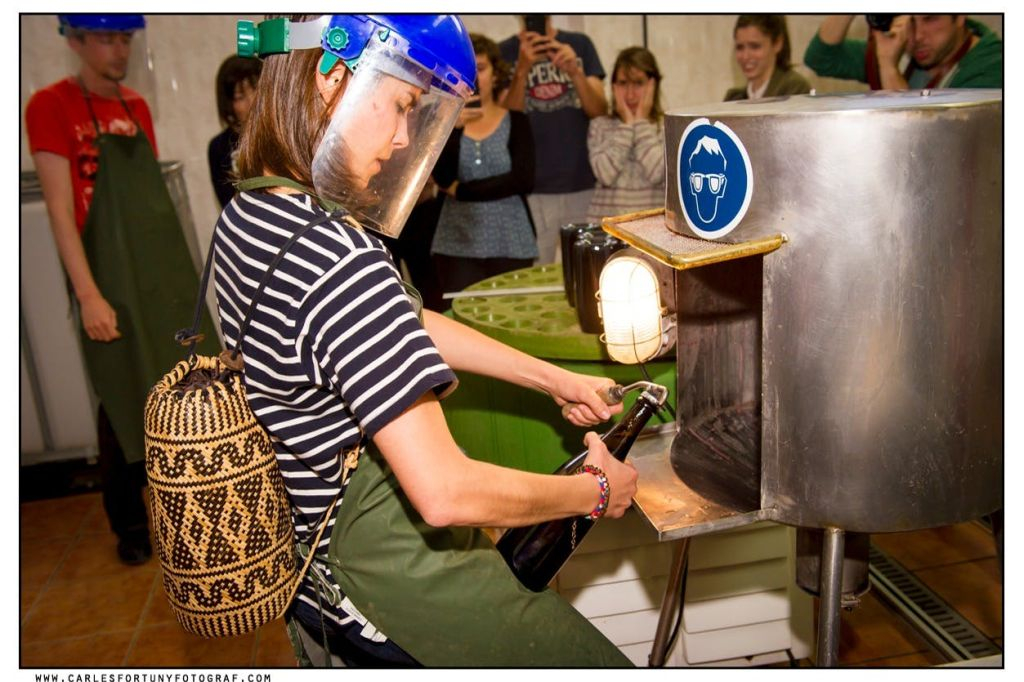 ArtCava: Workshop guiado de cava + traslado de ida e volta de Barcelona