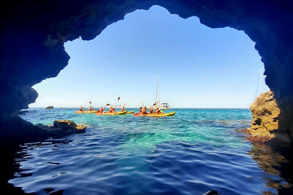 Mallorca: Excursión en Kayak por las Cuevas Marinas