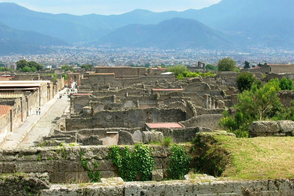 Three-Day Grand Tour in and Around Naples