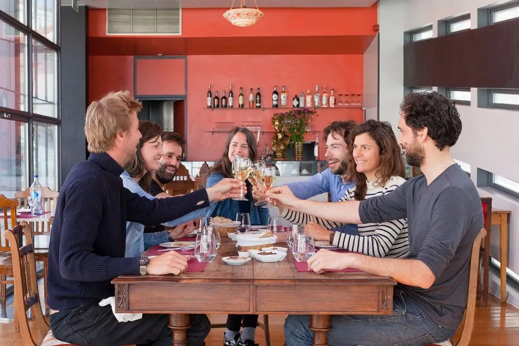 Lisbon: Guided Food Tour + Fado Show