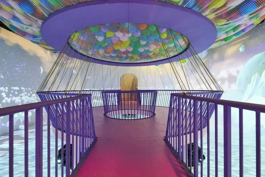 Barcelona: Bubble Planet Entry Ticket