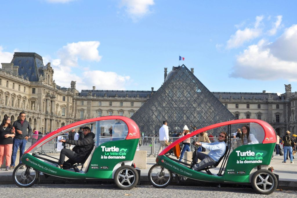 Paris: Private Rickshaw Tour