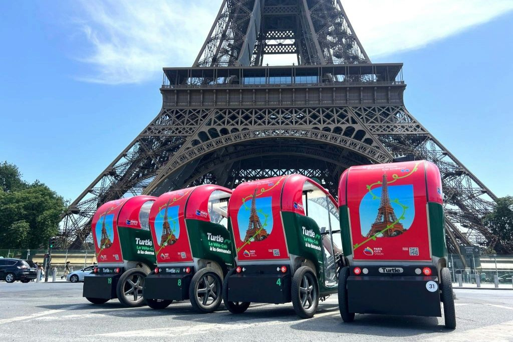 Paris: Private Rickshaw Tour