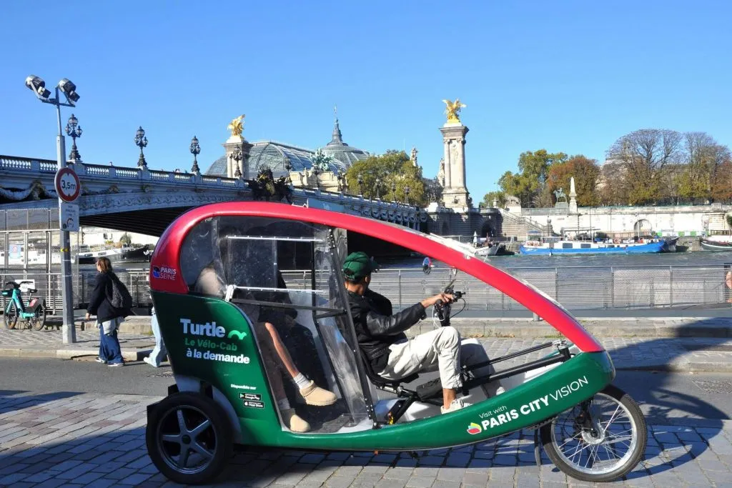 Paris: Private Rickshaw Tour
