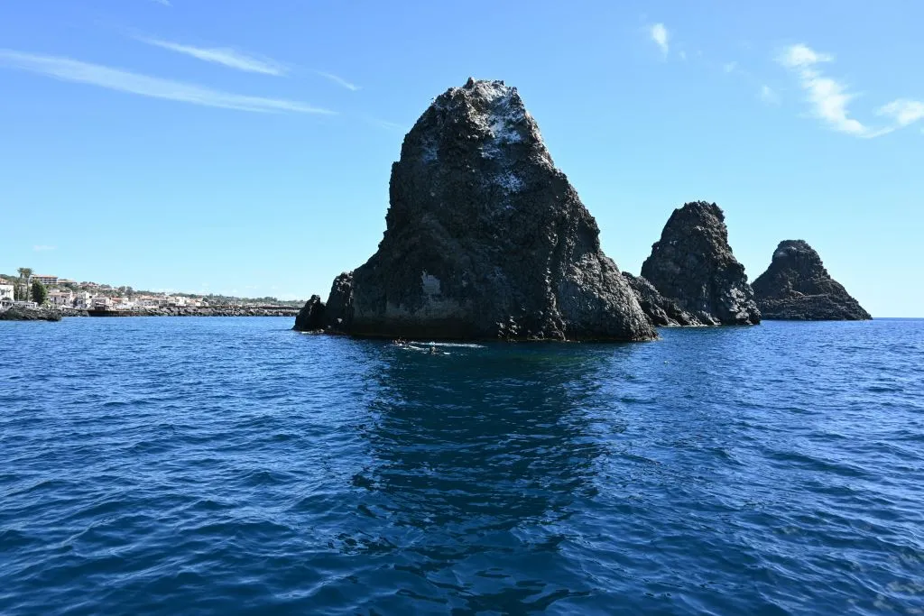 Isole Ciclopi e La Timpa di Acireale: Tour in barca e immersioni subacquee