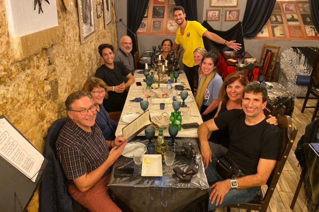 Lisbon: Fado Show with Portuguese Appetizers