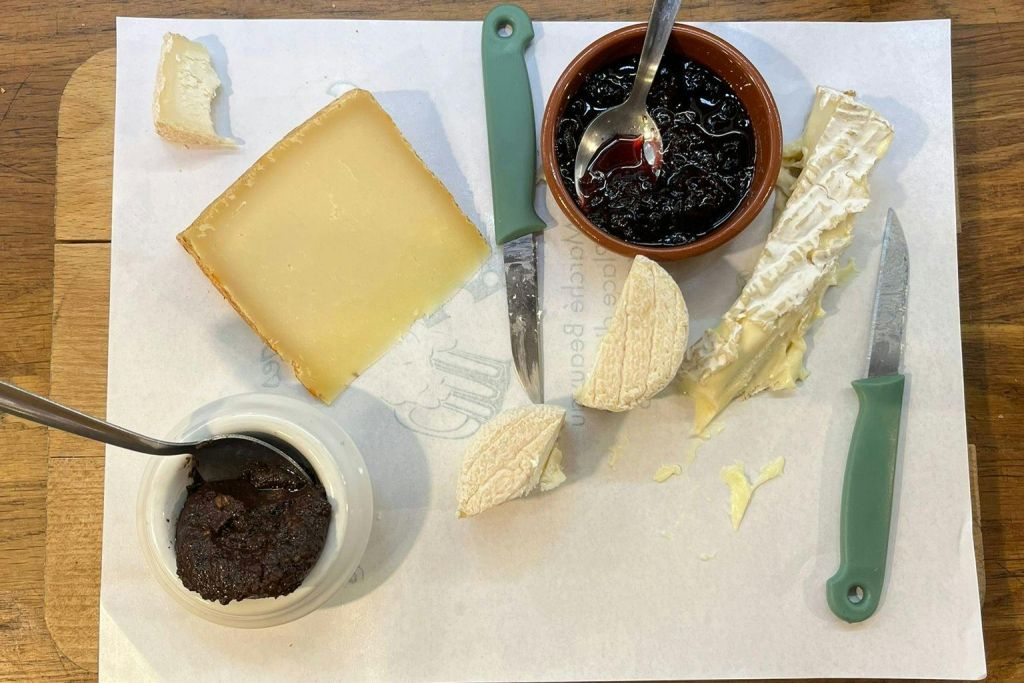 Paris : Visite guidée de la gastronomie + visite du marché
