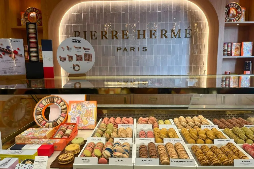 Paris: Montmartre Sweet Food Tour