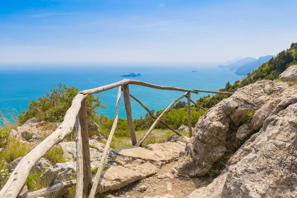 Path of the Gods: Guided Hiking Tour + Roundtrip Transport from Sorrento