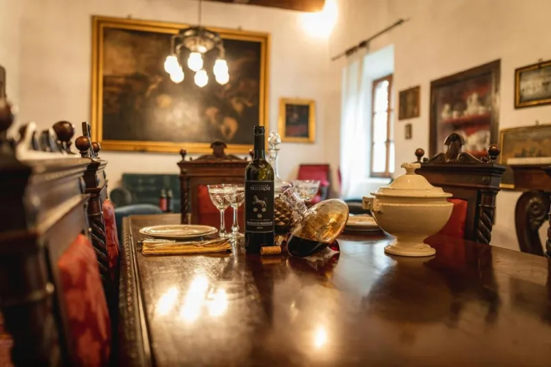 Montalcino: Visita Guiada a los Viñedos + Degustación de Vinos en el Castillo