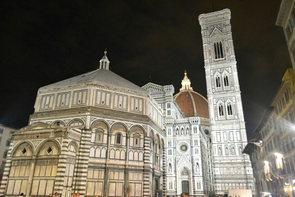 Florence: Night Walking Guided Tour