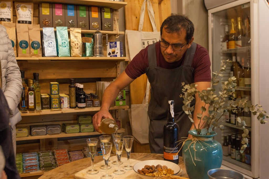 Lisbon Snacks & Wine Tour