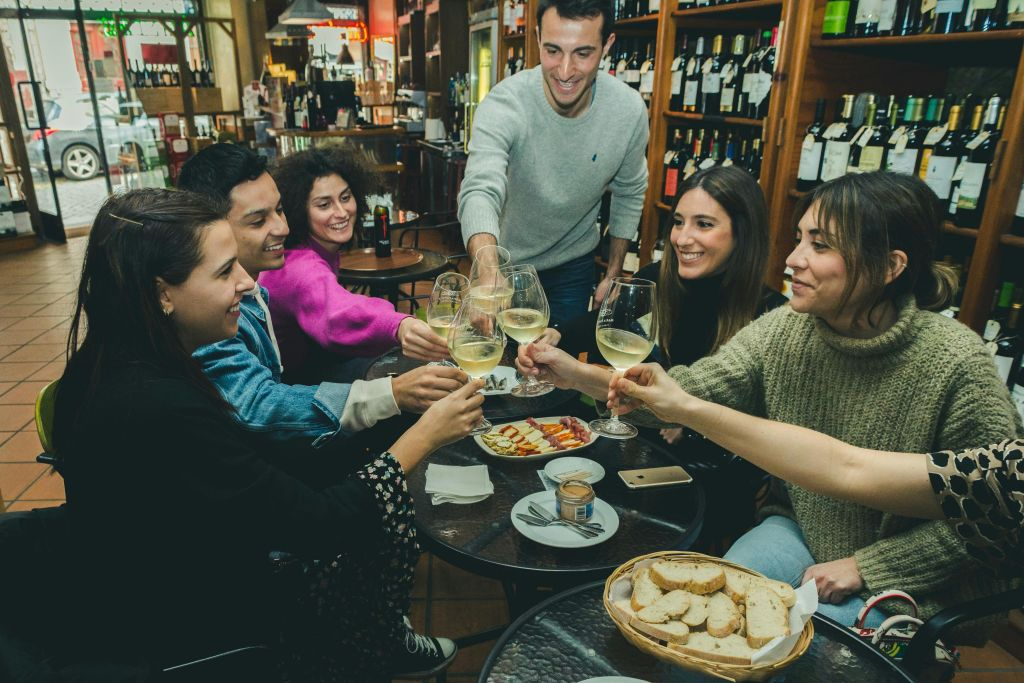 Lisbon Snacks & Wine Tour