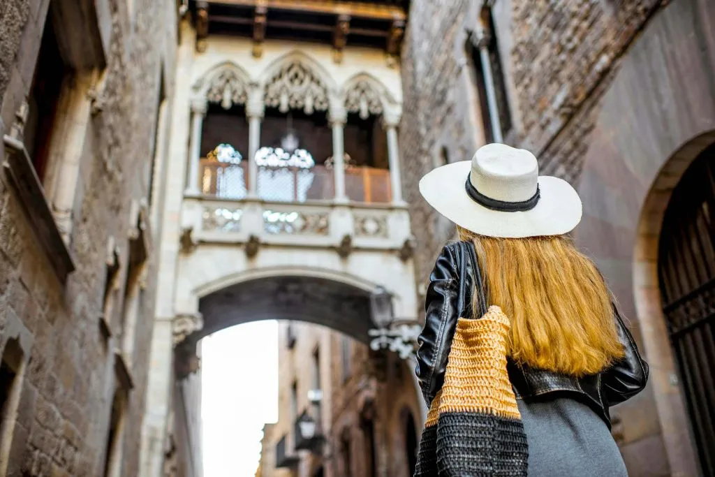 Barcelona Gothic Quarter: Audio Guide App by TouringBee