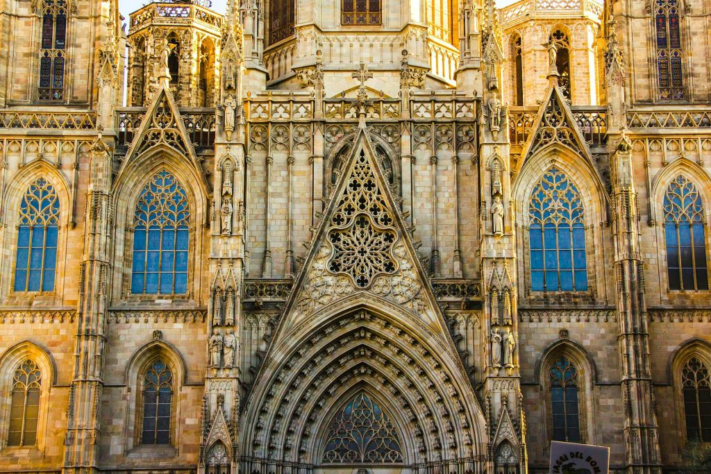 Barcelona Gothic Quarter: Audio Guide App by TouringBee