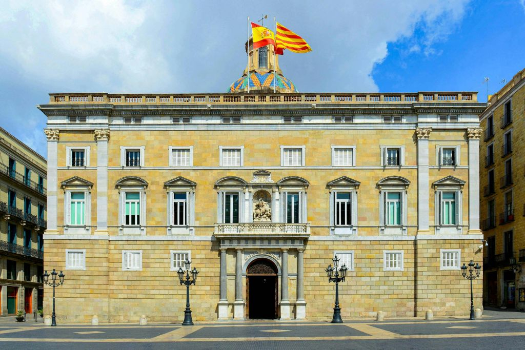 Barcelona Gothic Quarter: Audio Guide App by TouringBee