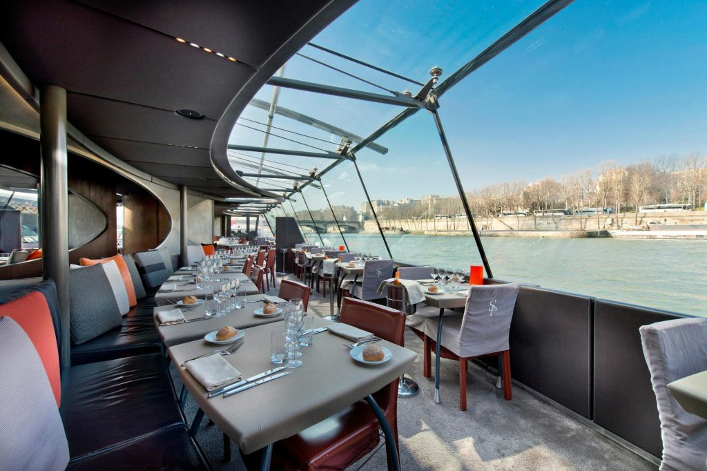 Paris: Luxury Guided Day Trip from London + Bateaux Parisiens Lunch Cruise