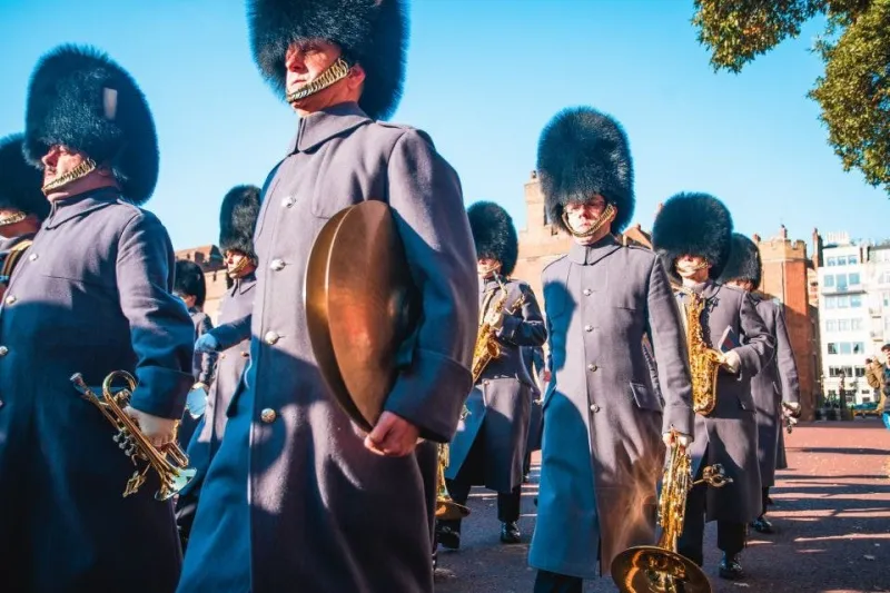 London: Walking Tour + Changing of the Guard at Buckingham Palace