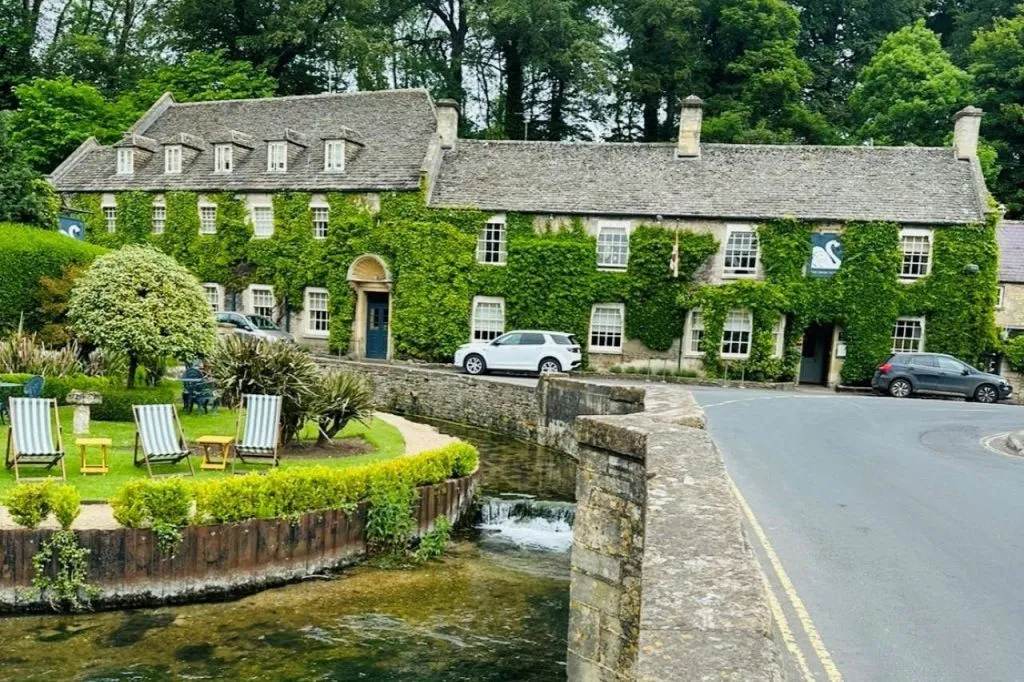Cotswolds: Guided Tour + Roundtrip Transfer from London