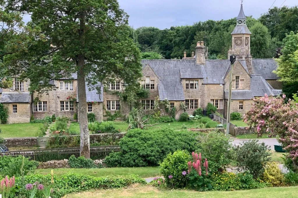 Cotswolds: Guided Tour + Roundtrip Transfer from London
