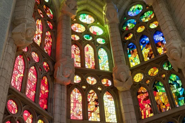 Sagrada Familia: Skip The Line Ticket + Guided Tour