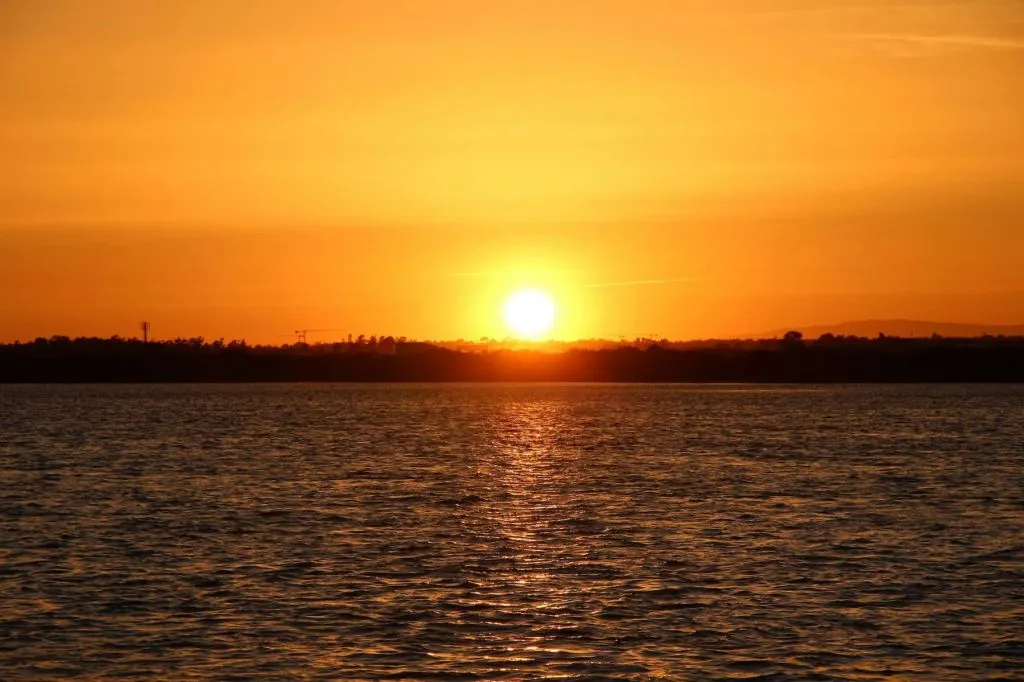 Ria Farmosa: Guided Sunset Boat Tour