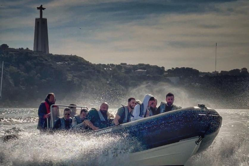 Lisbon: Sunset Speedboat Tour