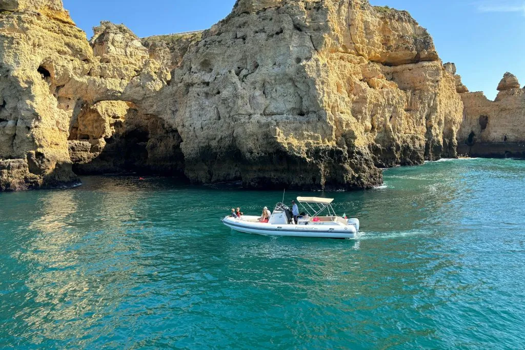 Ponta da Piedade and Lagos Coast: 2-Hour Private Boat Tour