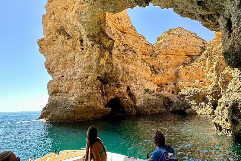 Ponta da Piedade and Lagos Coast: 2-Hour Private Boat Tour