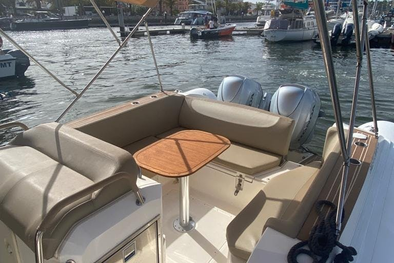 Ponta da Piedade and Lagos Coast: 2-Hour Private Boat Tour