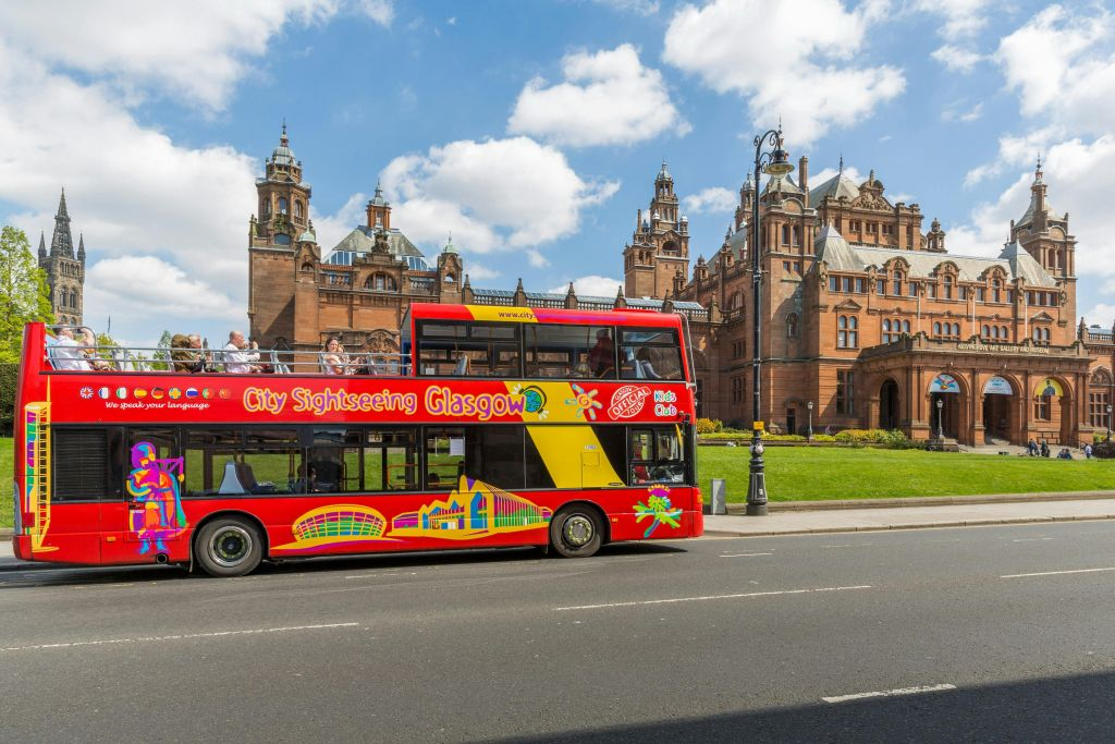 Glasgow: Hop-on Hop-off Bus Two Route Combo
