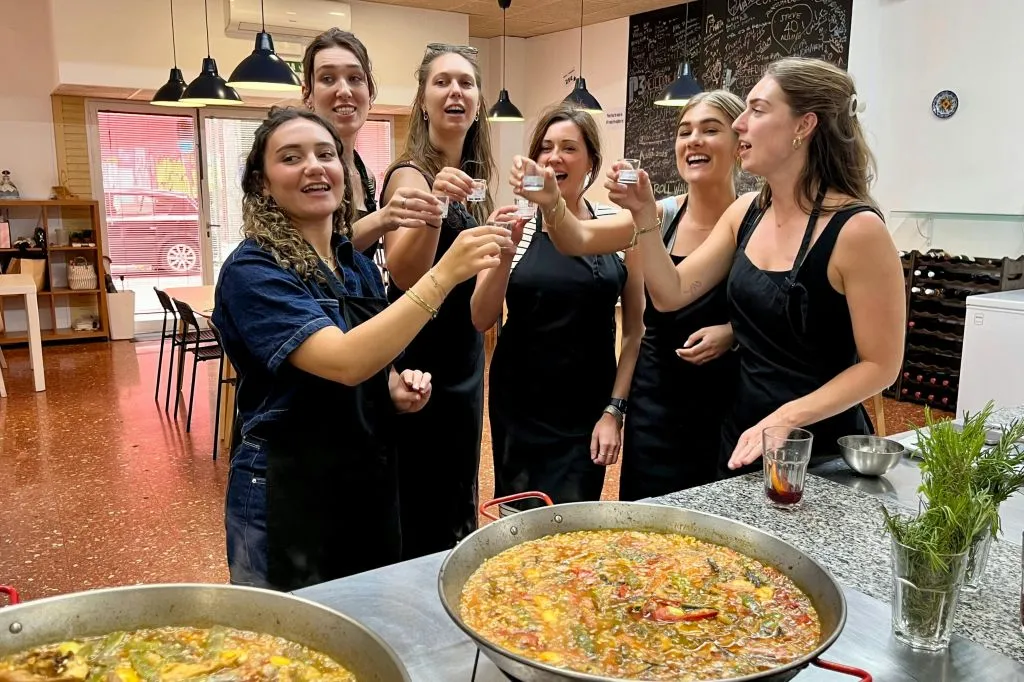 Valencia: Paella Cooking Class, Tapas, Sangria & Ruzafa Market Visit