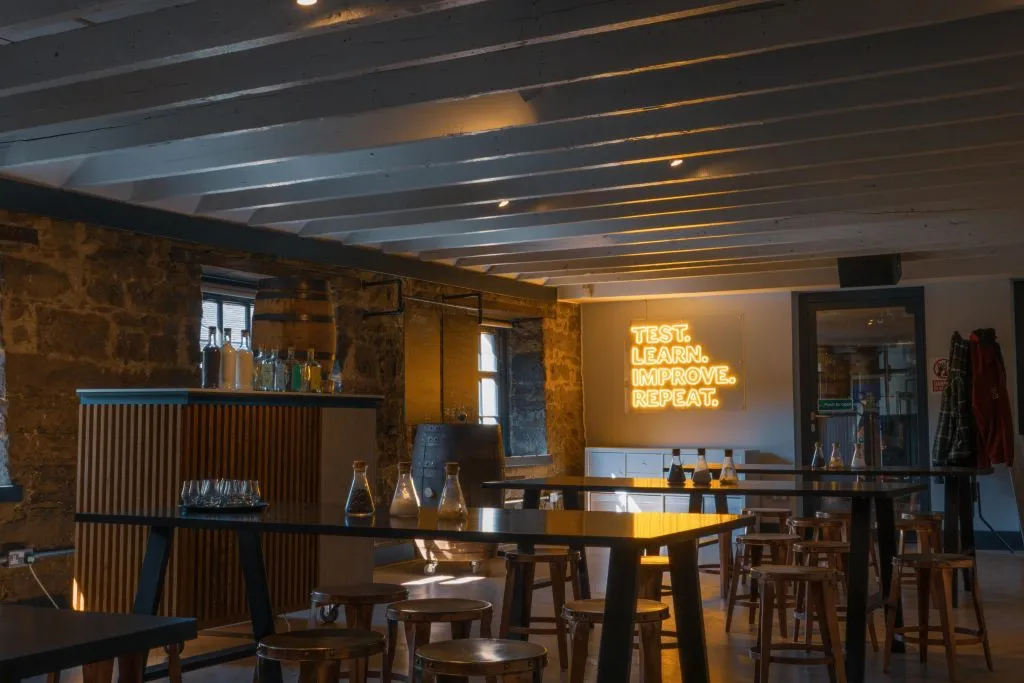 Holyrood Distillery: Guided Whisky & Gin Tasting Tour + Welcome Drink
