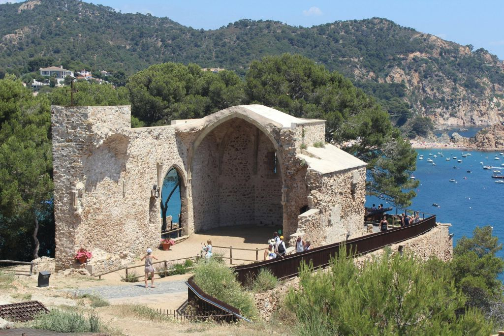 Costa Brava: Guided Tour from Barcelona