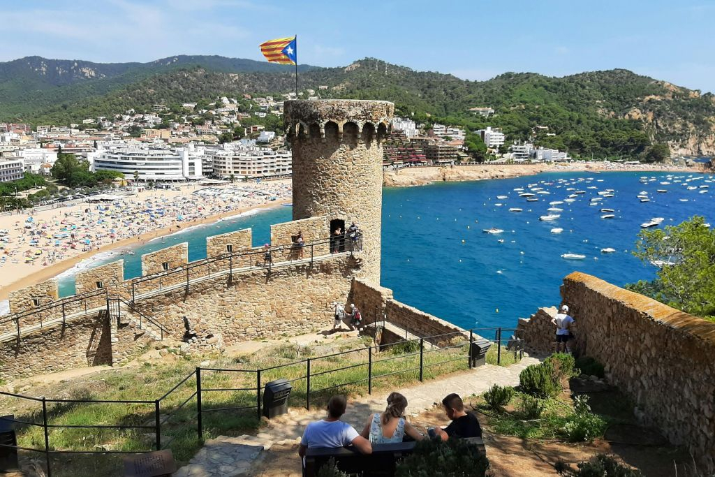 Costa Brava: Guided Tour from Barcelona