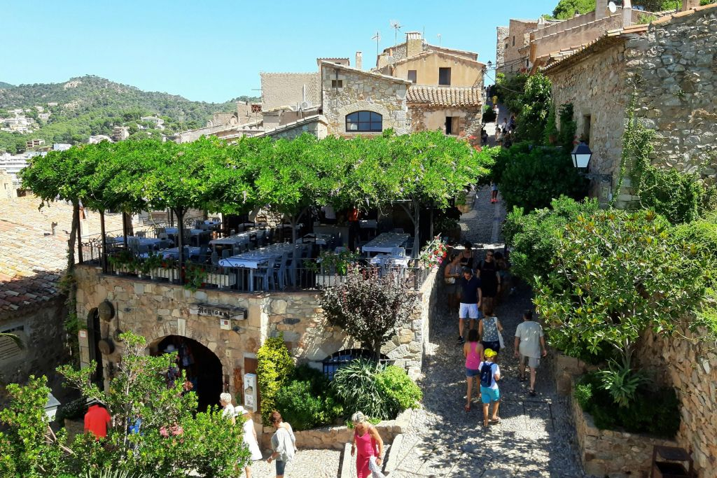 Costa Brava: Guided Tour from Barcelona
