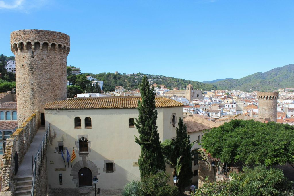 Costa Brava: Guided Tour from Barcelona
