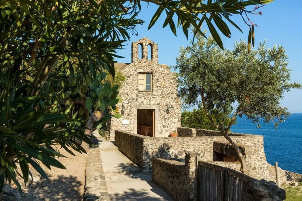Aragonese Castle: Entry Ticket