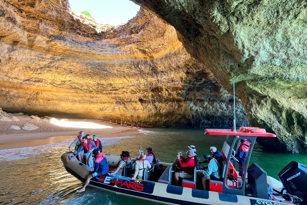 Benagil Caves: Guided Boat Tour from Lagos